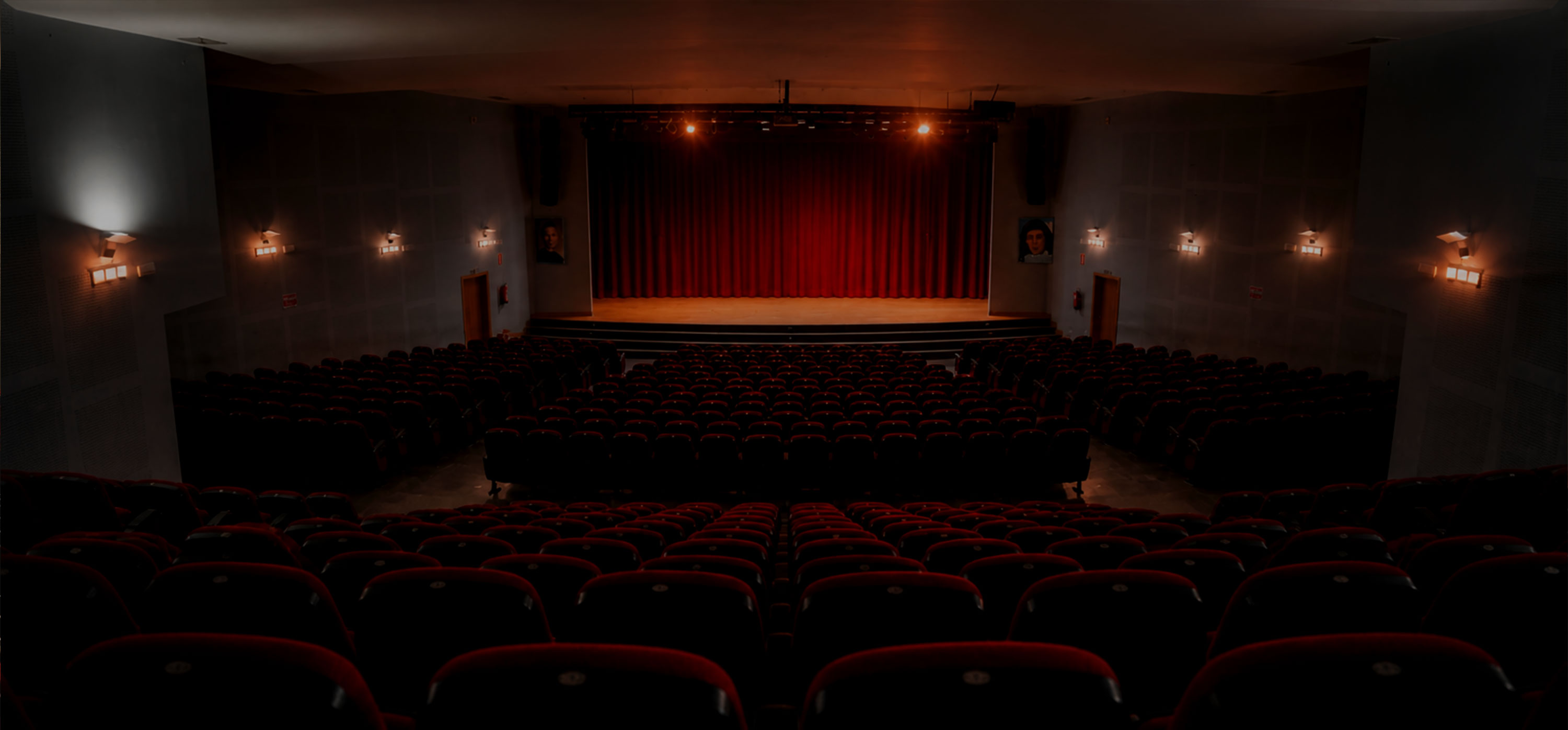Interior del Teatro Corfú 7